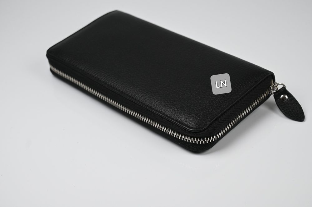 Дамско портмоне от 100% естествена кожа с цип и