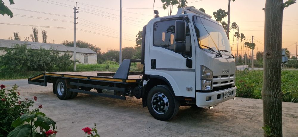 Isuzu evakuator+ manipulator