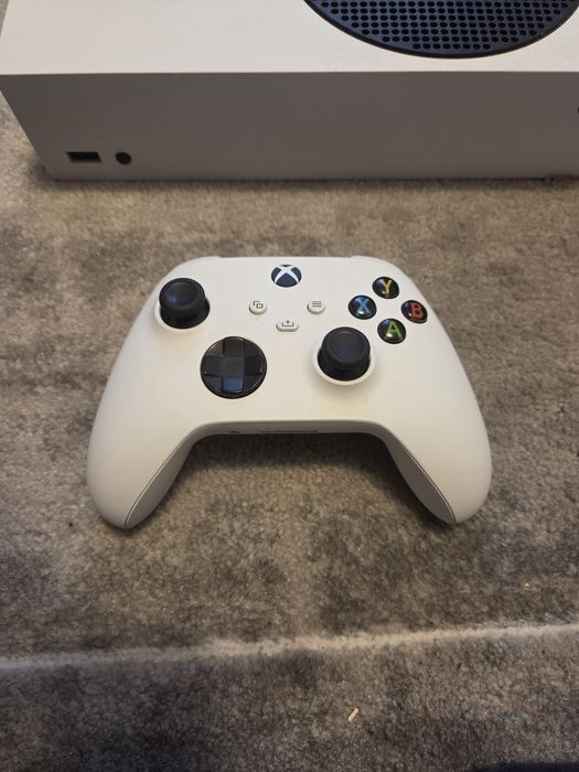 Xbox Series S + 2 controllere