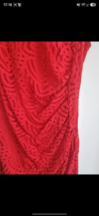 Rochie elegantă rosie dreaptă, M