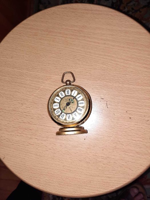 Vand ceas de masa functional 100 lei