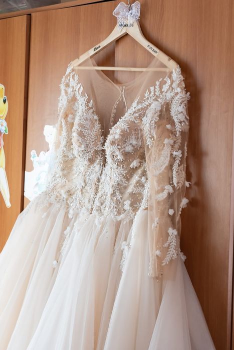 Vand rochie de mireasă