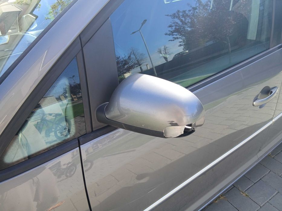 VOLKSWAGEN Touran 2009 — imagine 3