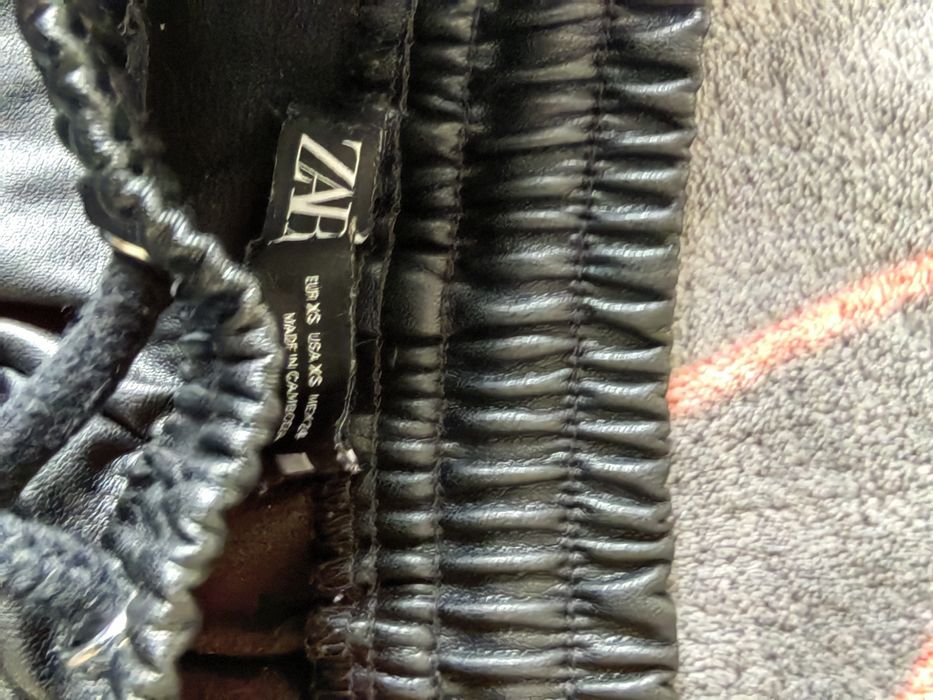 Спортно долнище оригинално, кожен панталон Зара