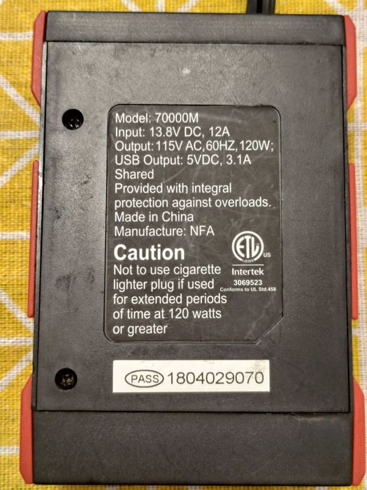 Инвертор за кола 120V / 120W американски стандарт.