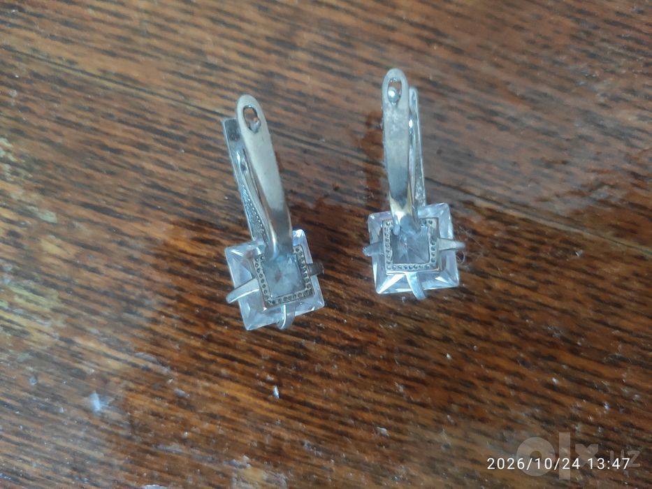 Продам серьги серебряные