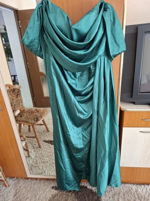 Rochie de vânzare, mărimea 60
