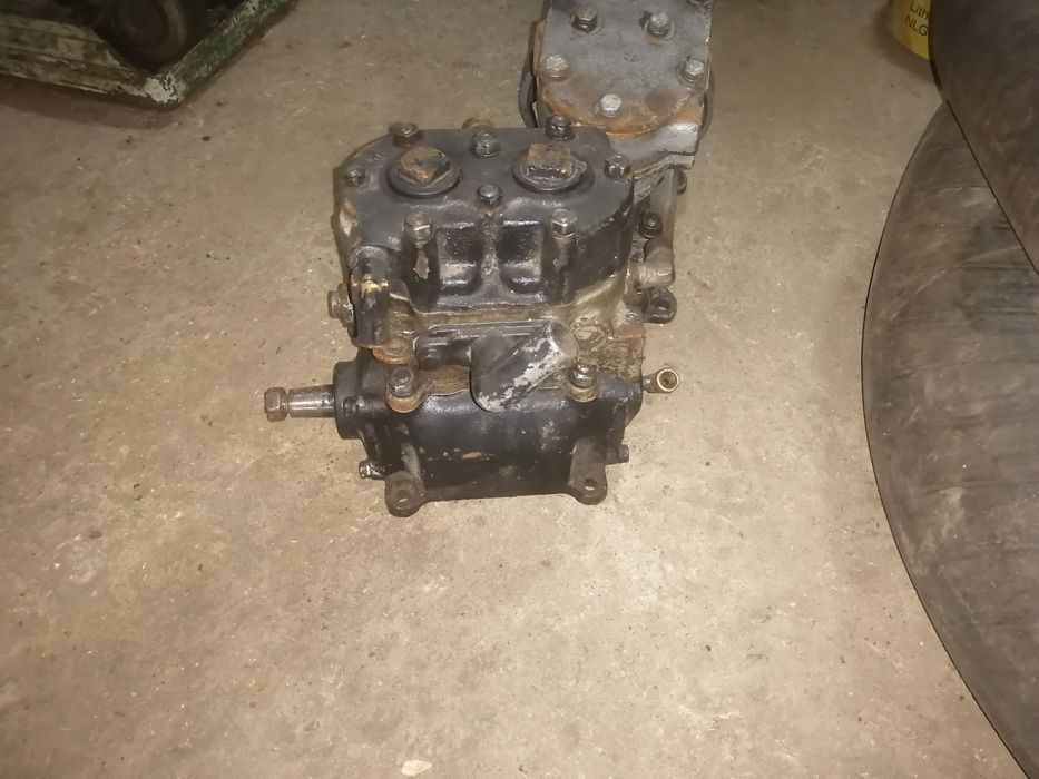 Продам 2 коммпресора ямз