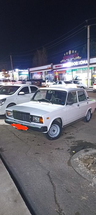 Vaz 2107 sotiladi