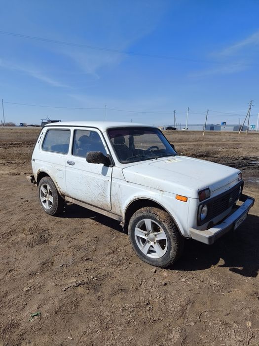 Продам ниву 21214