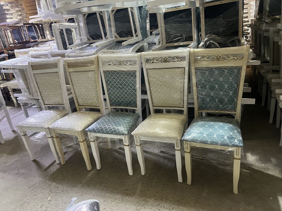 Стол и стулья комплект