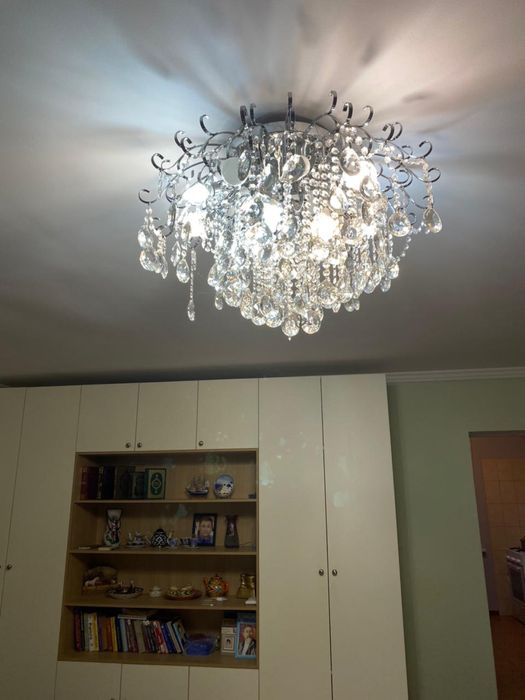 Люстра для гостинной комнаты