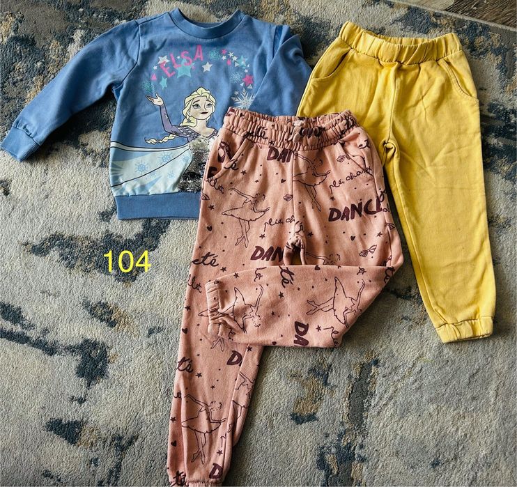 Комплекти 104, 110 размер. Цени от 8 до 18лв. Zara, H&M.