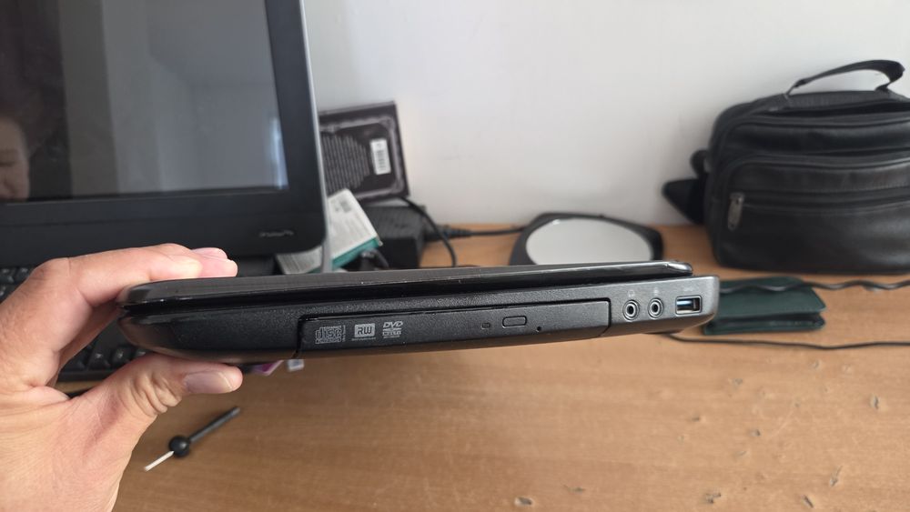 Срочно продаётся ноутбук Dell. I5 ПРОЦЕССОР
