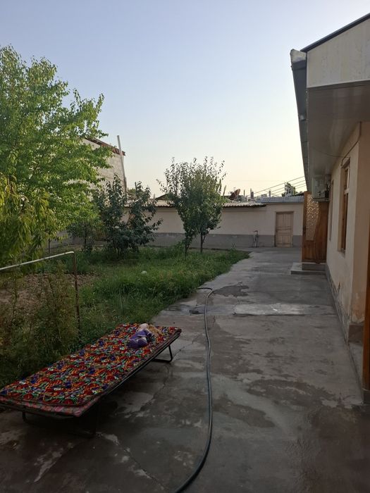 Продаю участок 5.40 соток 8 комната. Маххаля,Ок уй