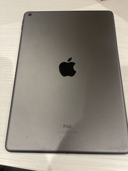 IPad Gen 8 (2020) – 128 GB – Stare foarte bună