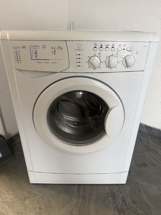 Masina de spalat indesit