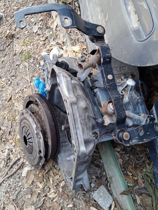 Продается коробка на Опель вектора F18 в сборе и по честям