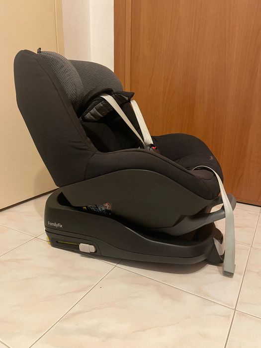 Столче за кола Maxi-Cosi Pearl с Isofix система FamilyFix