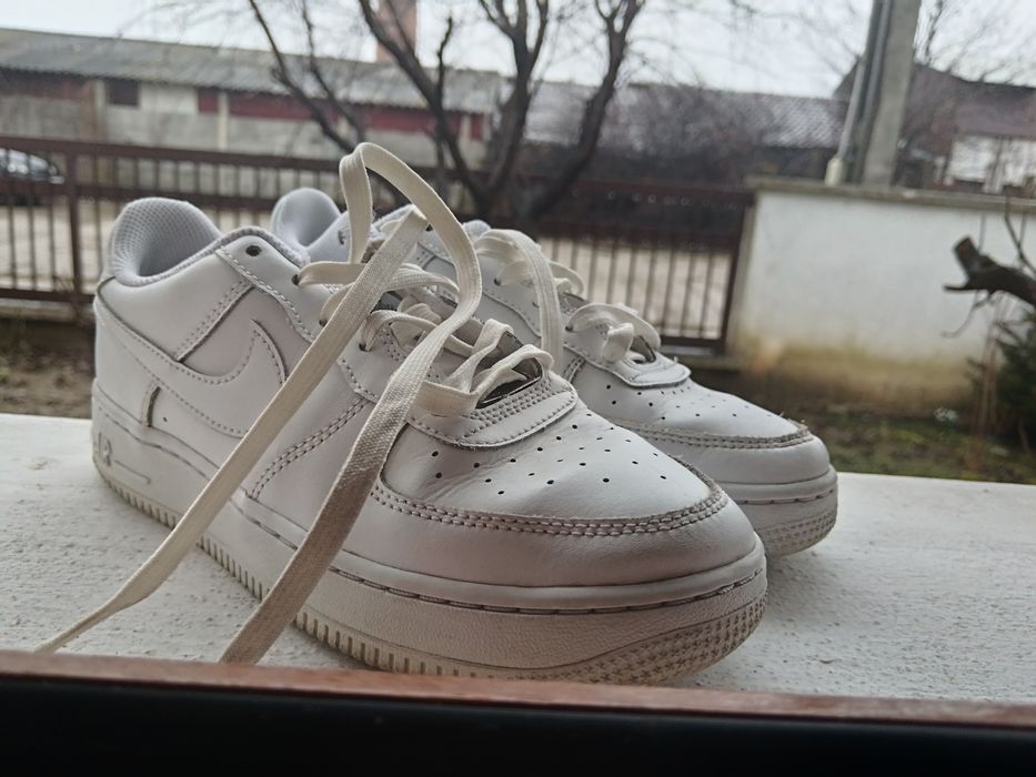 Adidași Air force 1 mărime 37.5