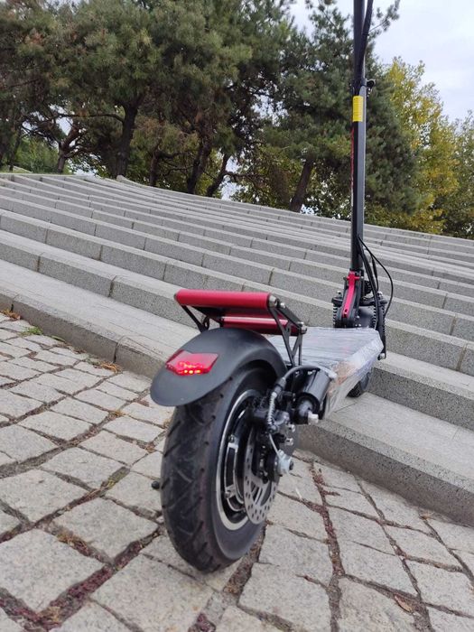 Trotineta Electrica - Noua cu motor de 800w48v15ah Noua