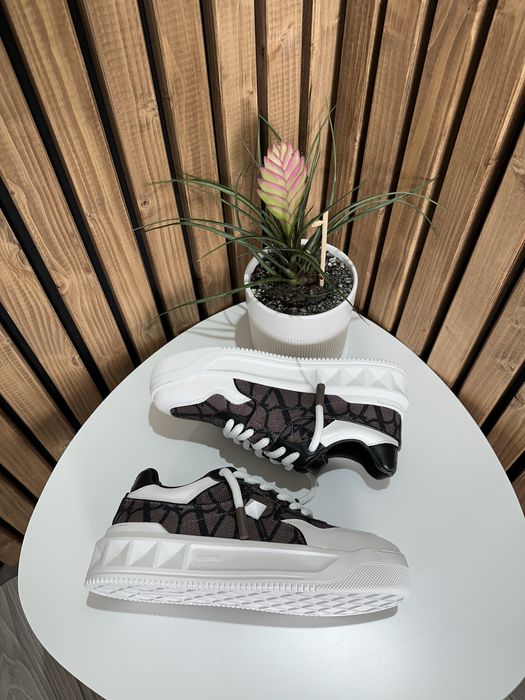 Valentino Garavani One Stud XL (size 43)