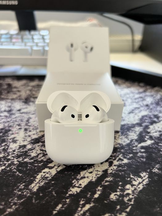 Apple AirPods 4 ( fără ANC )  - NEGOCIABIL-