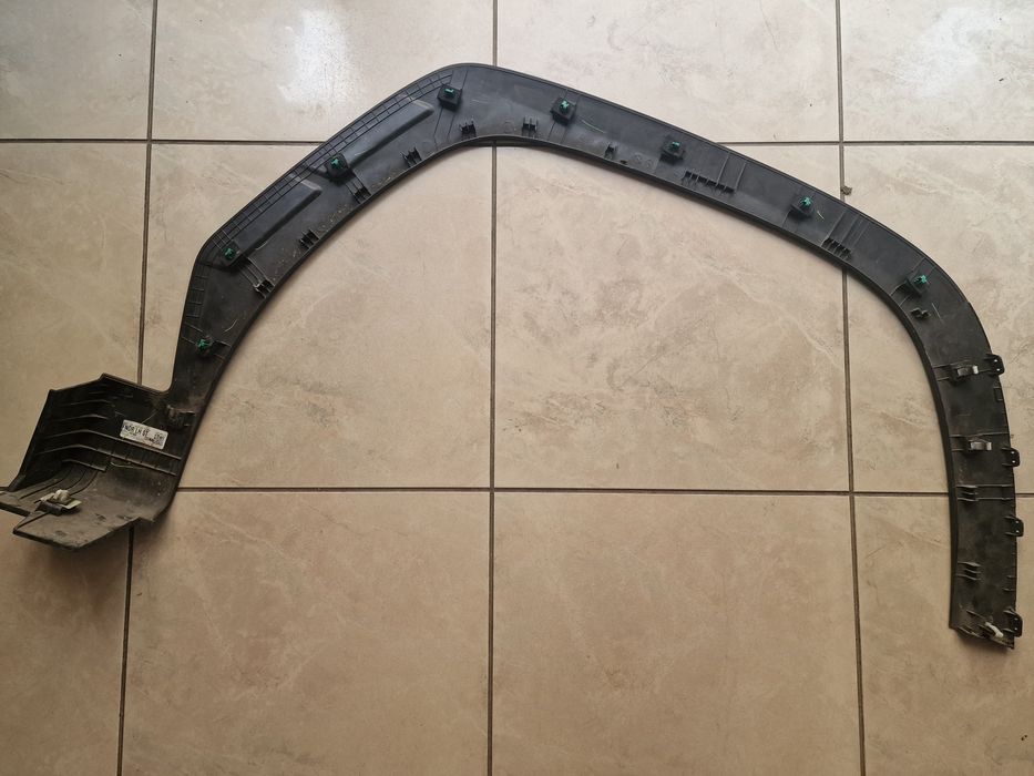 Вежда предна лява  за Туксон 2022