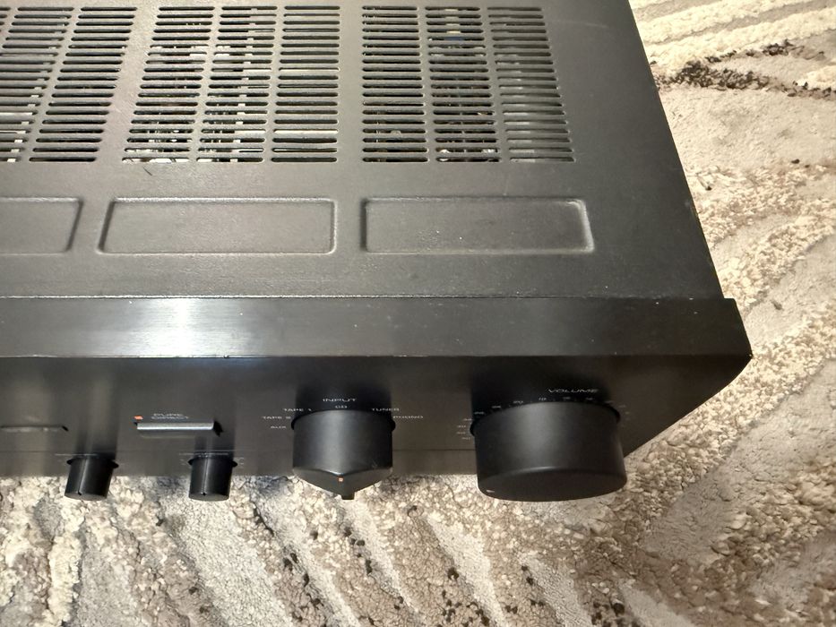 Стерео усилвател Yamaha AX-570