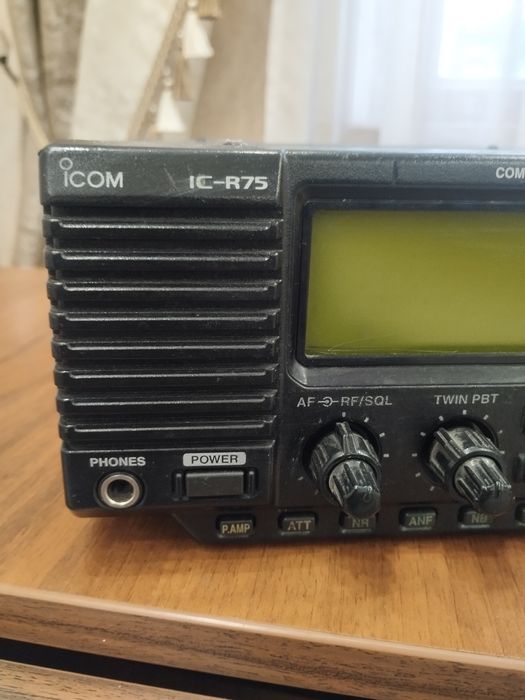 КВ-приёмник ICOM IC-R75