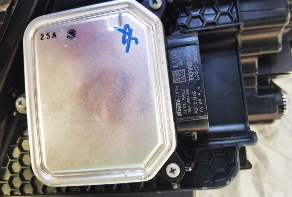 Ляв фар за Toyota BZ4X full led