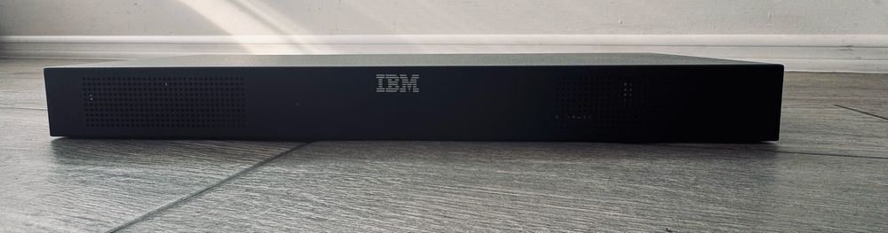 vand Switch KVM over IP 8 porturi, IBM Console Manager