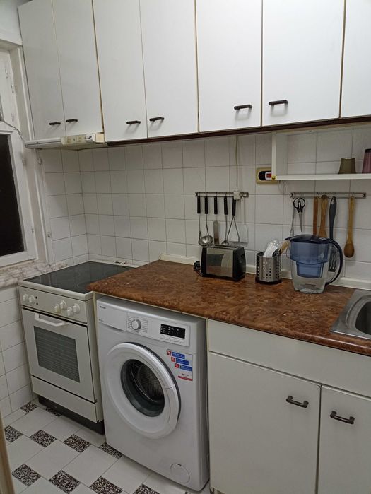 Давам под наем тристаен -център