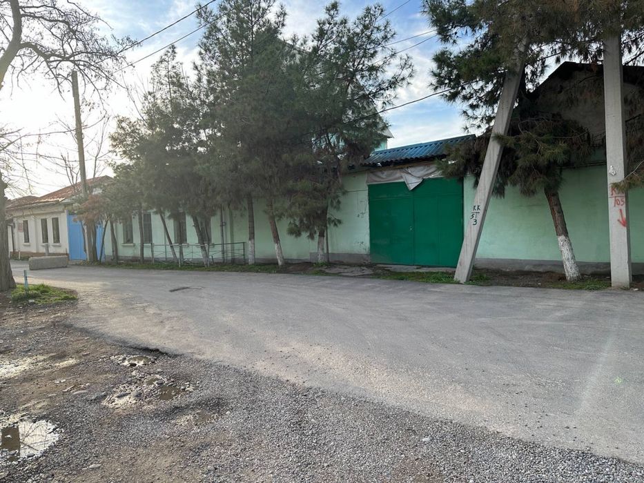 Продаеться дом угловой