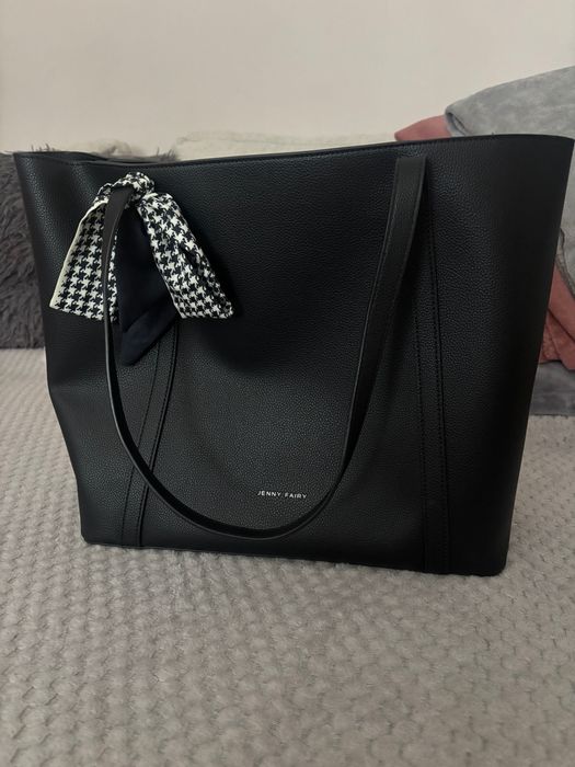 Черна дамска чанта