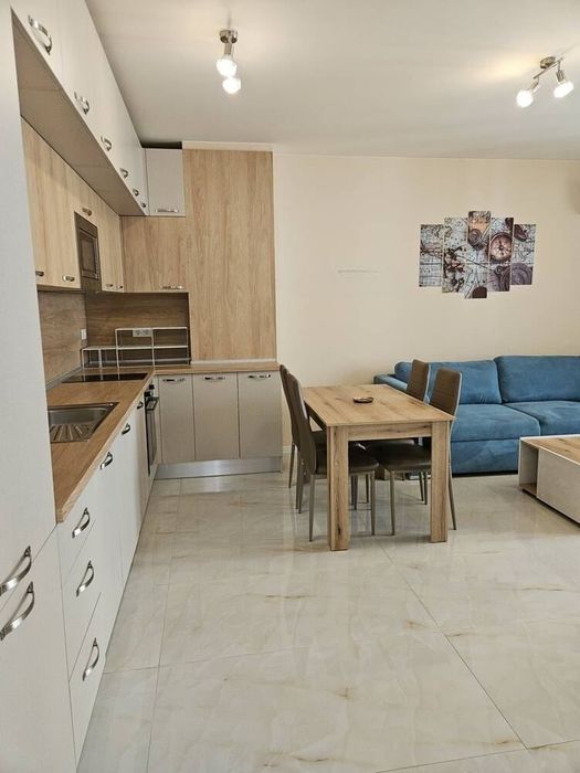 Дава се под наем Двустаен апартамент в София, Кръстова вада - 80 кв.м за 896.58 € - Снимка #2