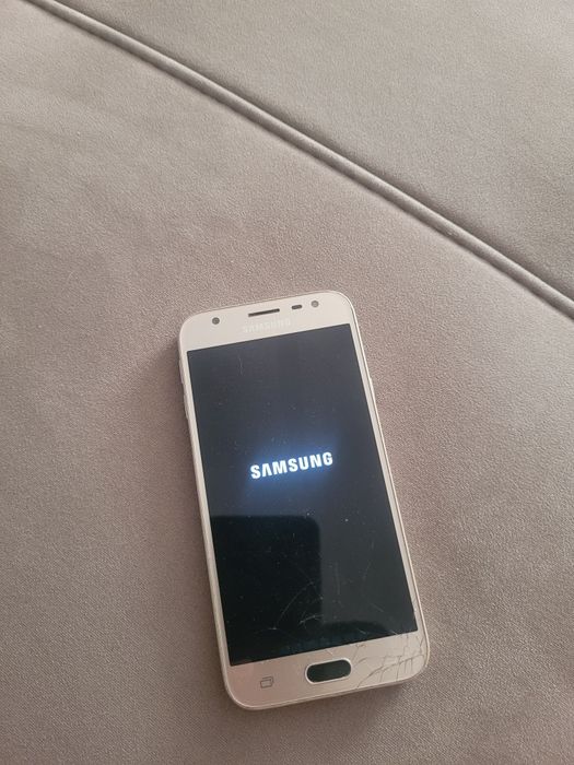 телефон samsung J3