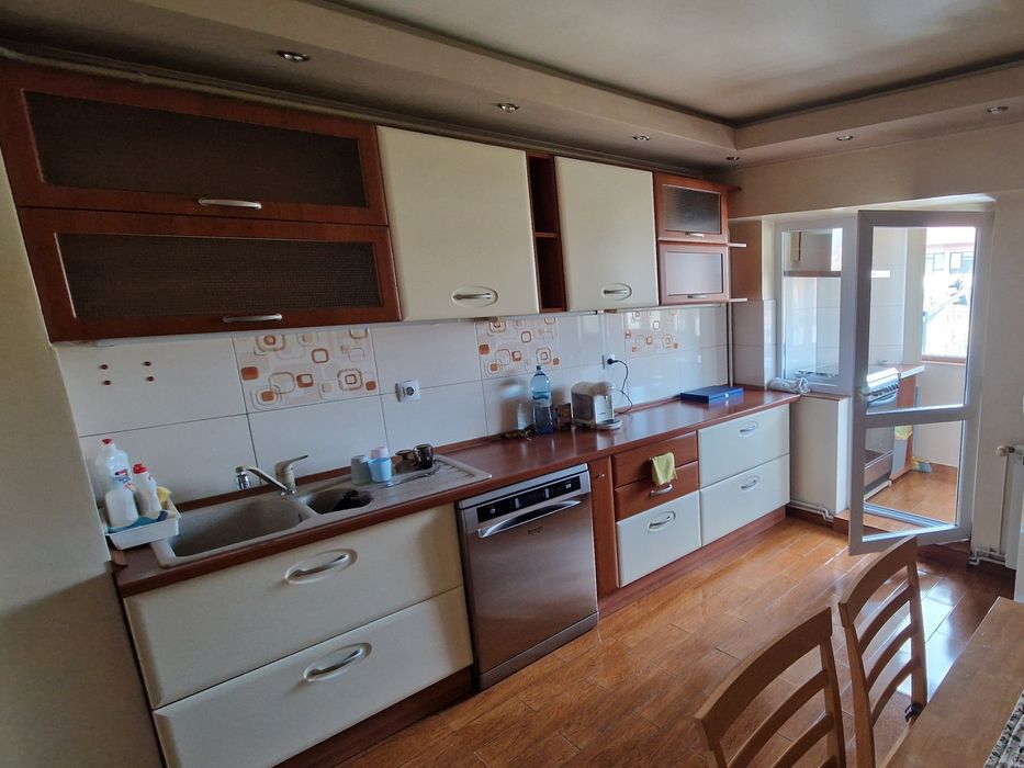 Apartament de închiriat pe Calea lui Traian, Lenin Sud (Politie)
