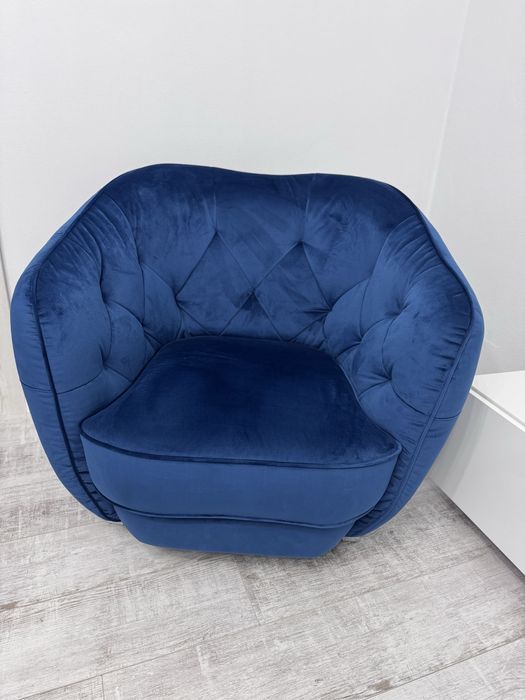 Vand Canapea , 2 fotoli si un sezlong model clasic.