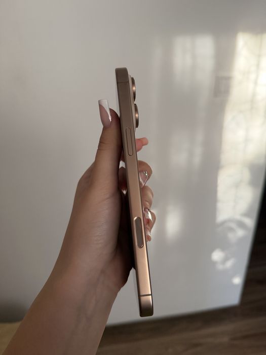 iPhone 16 Pro Max – Desert Titanium – Stare impecabilă
