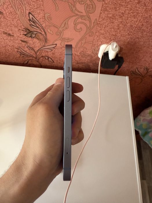 Продается iPhone 14