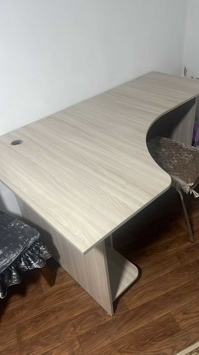 Рабочий стол для дома