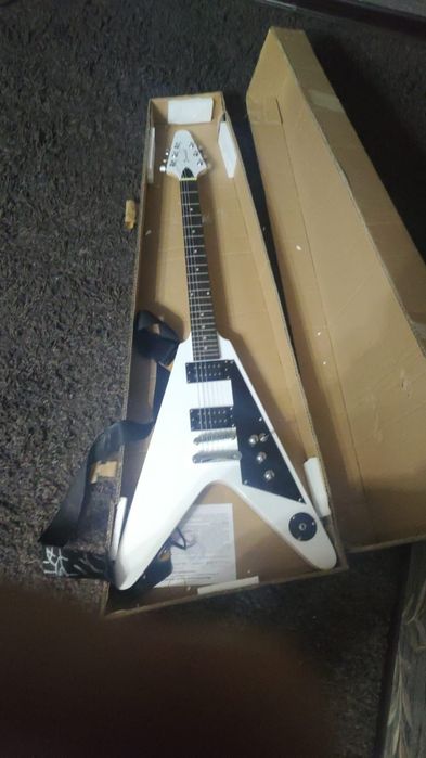 Электрогитара flying v