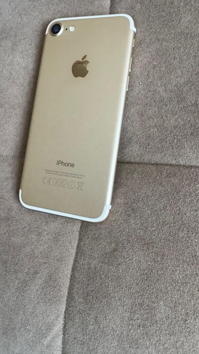 Продам хороший АЙФОН -7