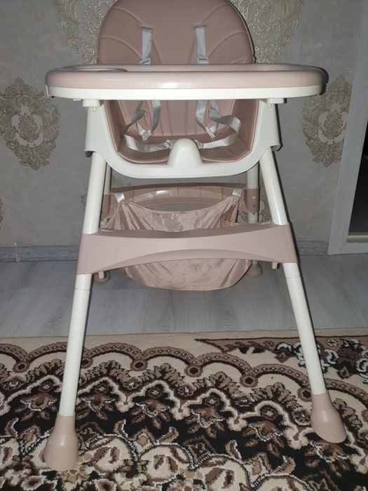 Детский стульчик для кормление