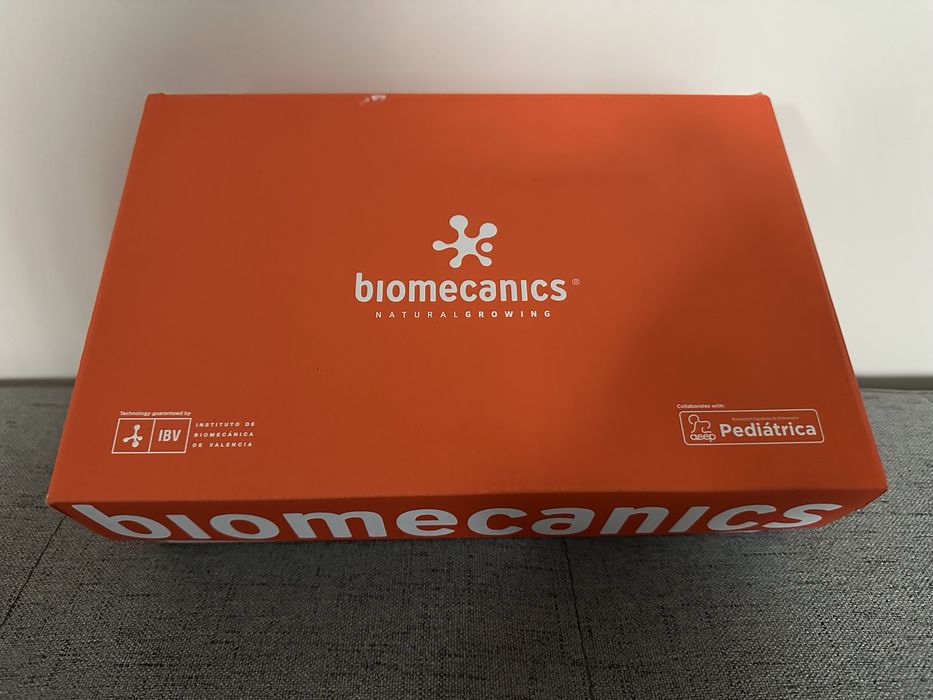 Детски обувки за момиче Biomecanics 30 номер стелка 19,5 см