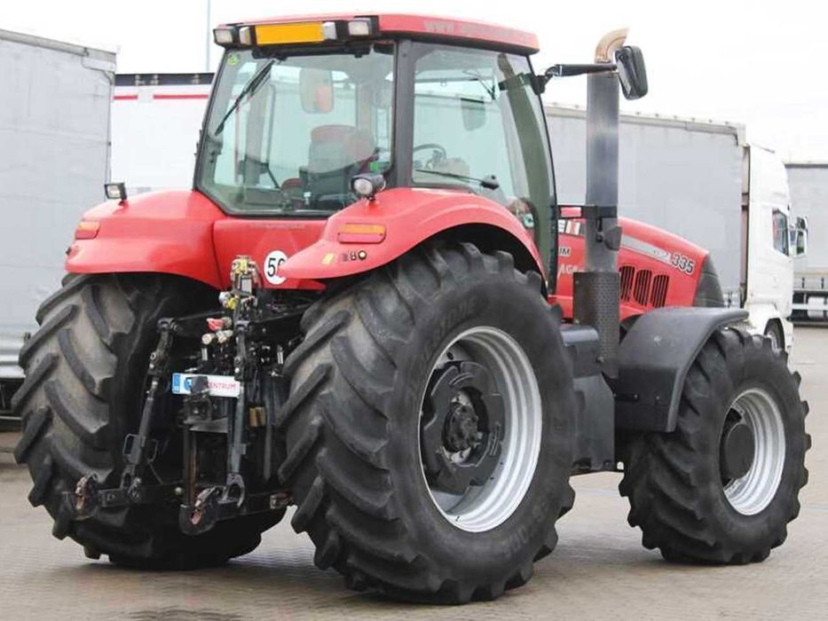 Трактор колесный Case IH 335