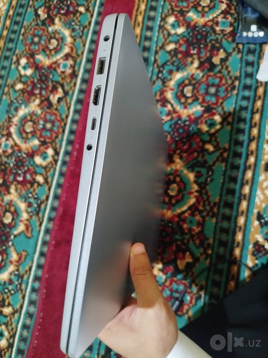 Lenovo brendli noutbook sotiladi