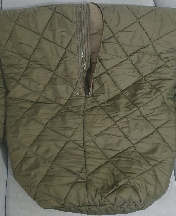 Vând sac de dormit militar