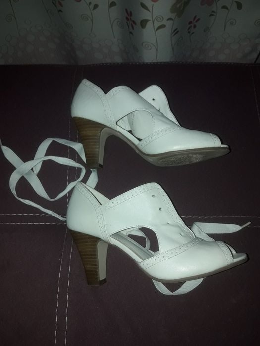 Туфли 38 размер - кожа 100 % - GraceLand